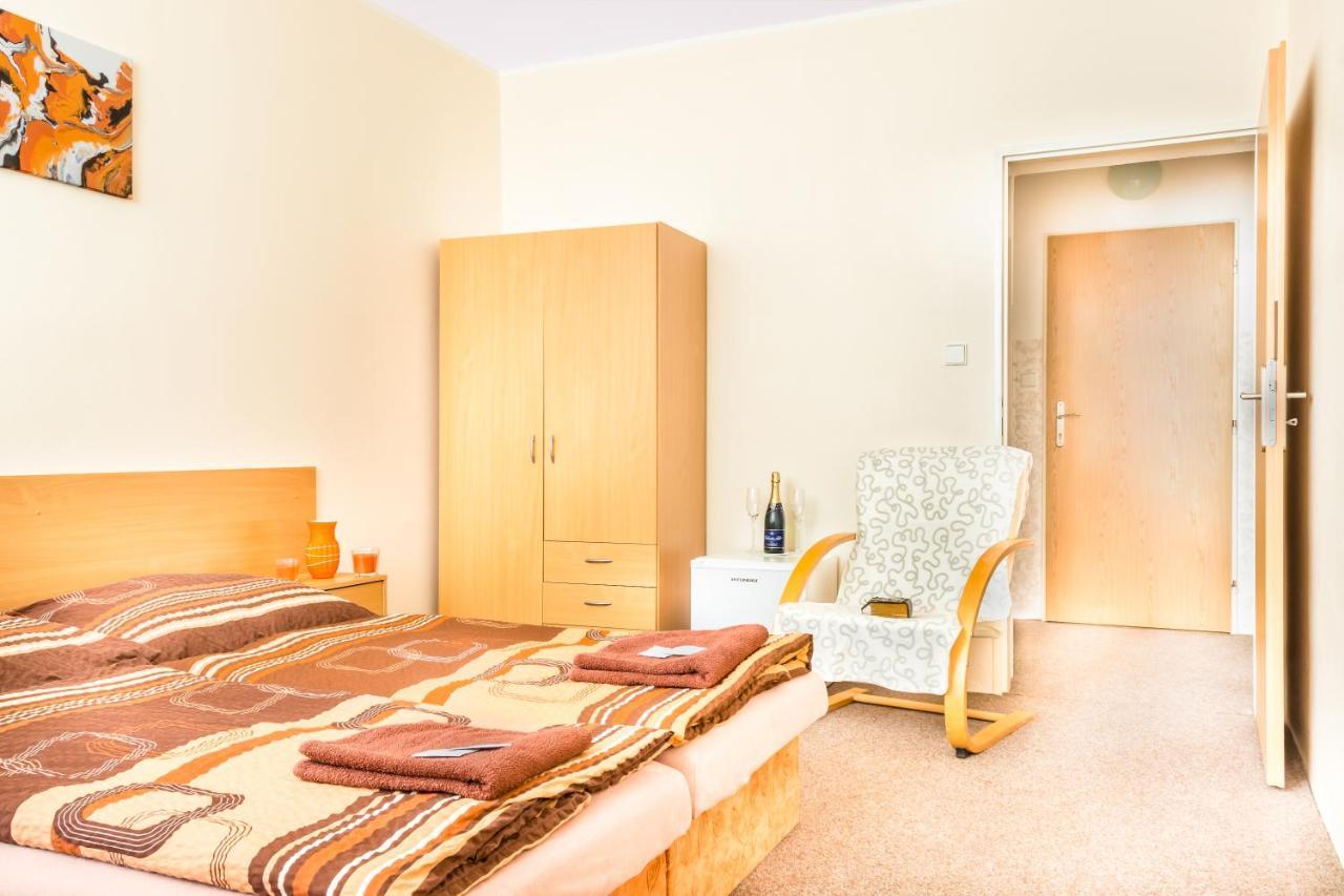 Hotel Zannam เบอร์โน ภายนอก รูปภาพ
